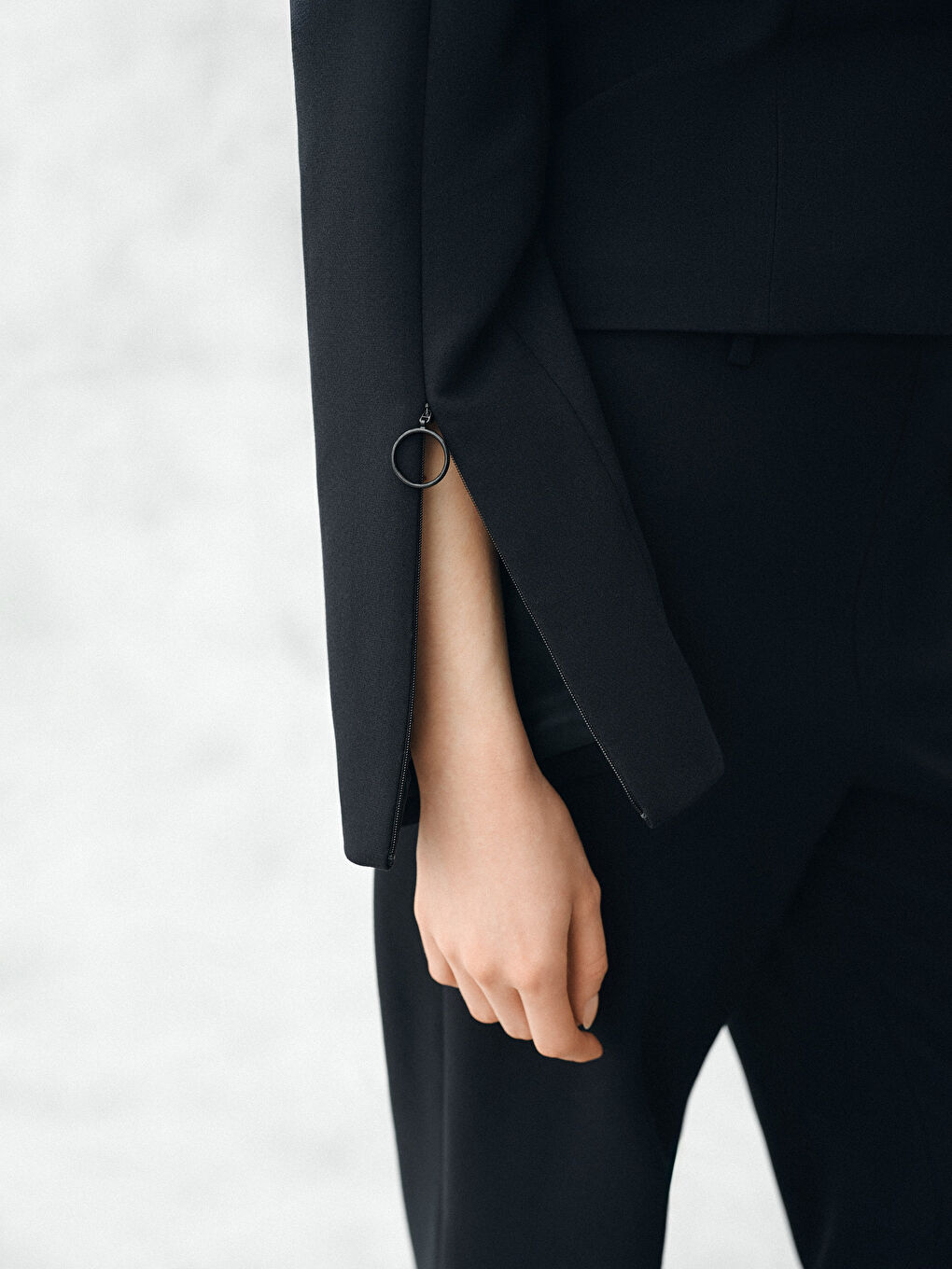 Lacivert Kolay Giyilebilir Koldan Fermuarlı Kadın Crop Blazer Ceket-2