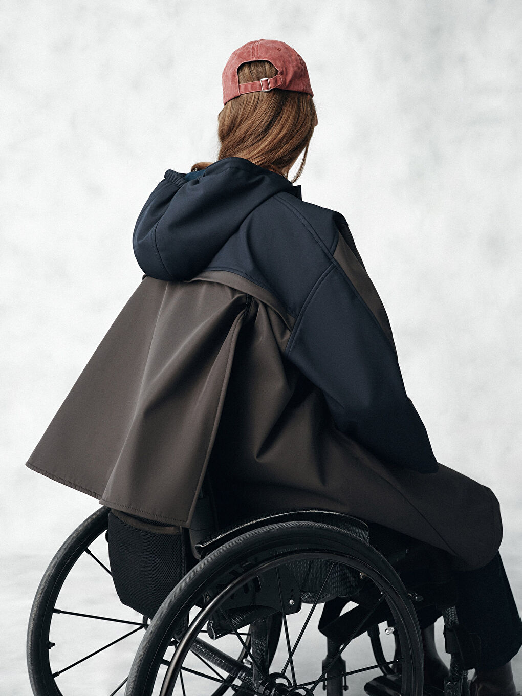 Antrasit Kolay Giyilebilir Fermuarlı Kapüşonlu Kadın Mont-3