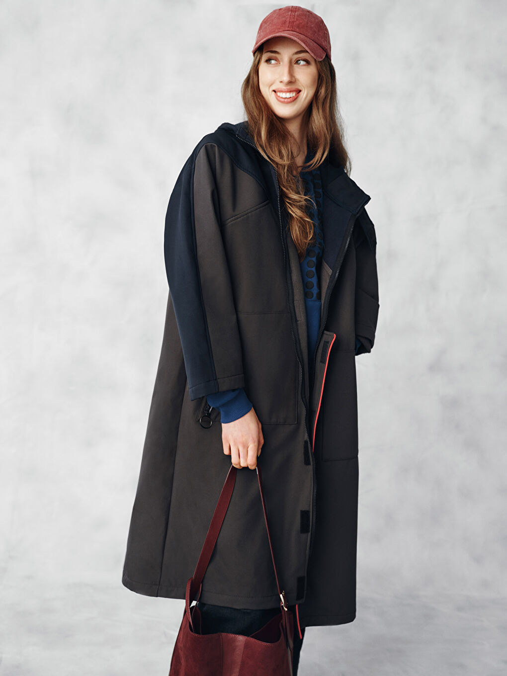 Antrasit Kolay Giyilebilir Fermuarlı Kapüşonlu Kadın Mont