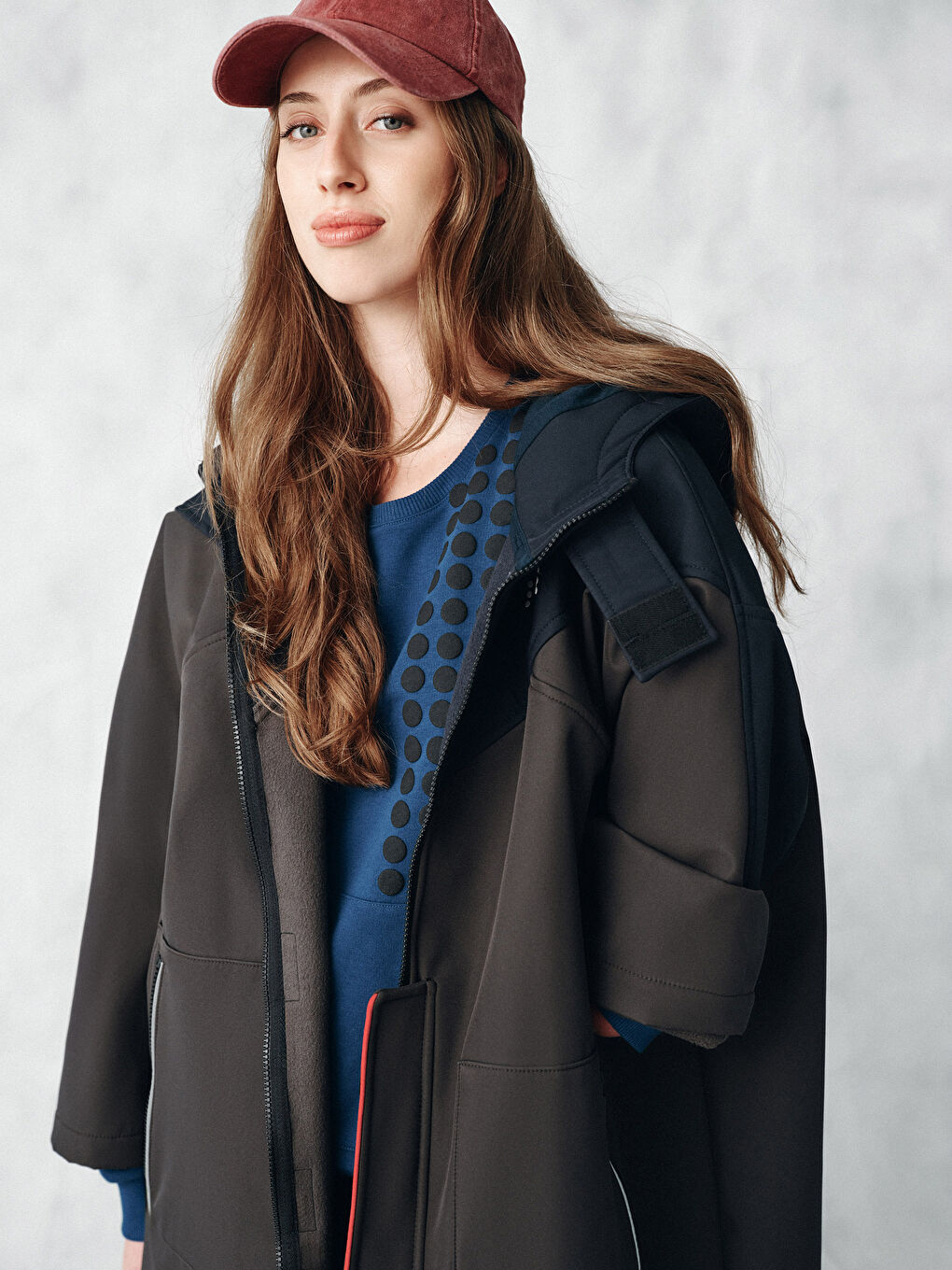 Antrasit Kolay Giyilebilir Fermuarlı Kapüşonlu Kadın Mont-1