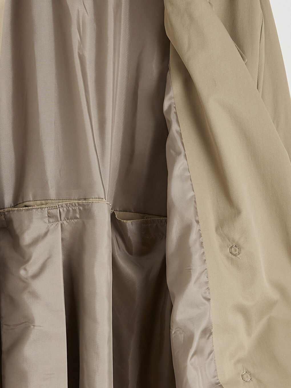 Haki Kolay Giyilebilir Cırt Bantlı ve Fermuarlı Kadın Trençkot-12