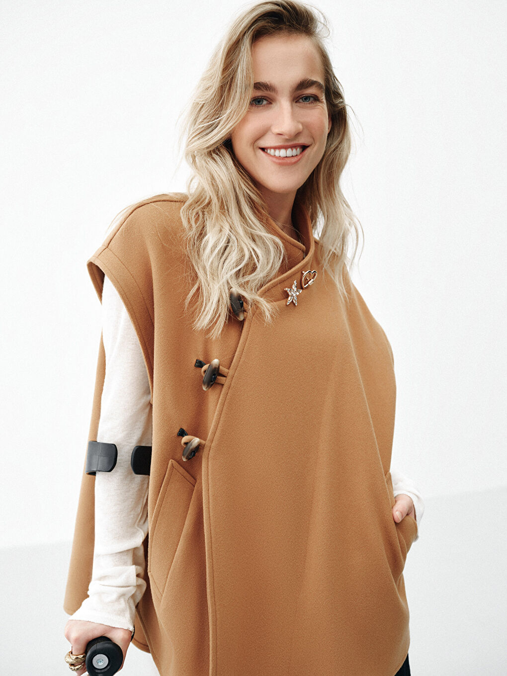 Kahverengi Kolları Çıkarılabilir Kadın Kaşe Kaban-2