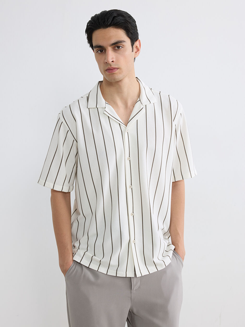 Ekru Regular Fit Çizgili Erkek Gömlek