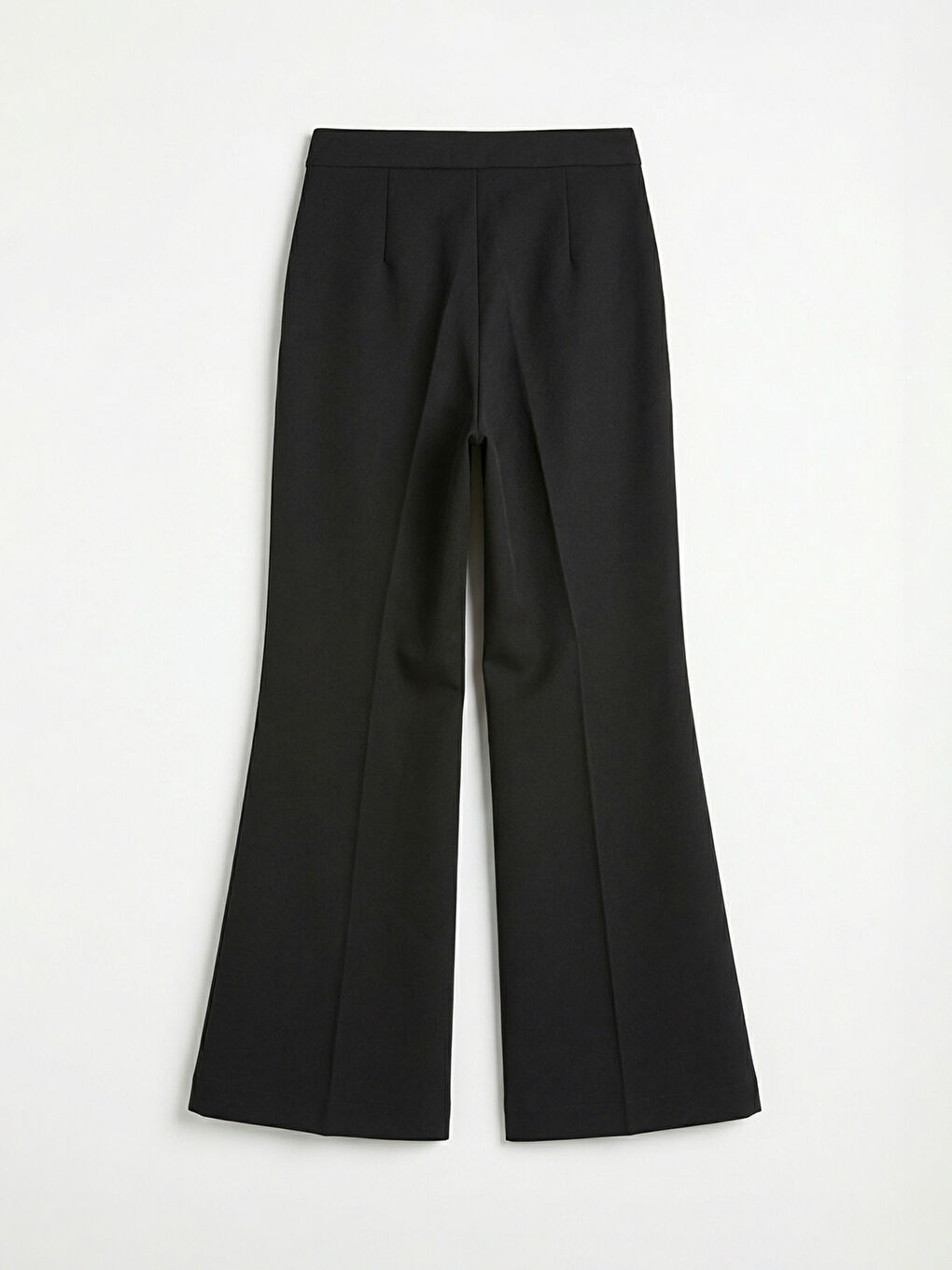 Siyah Standart Fit Toka Detaylı Kadın Pantolon-5