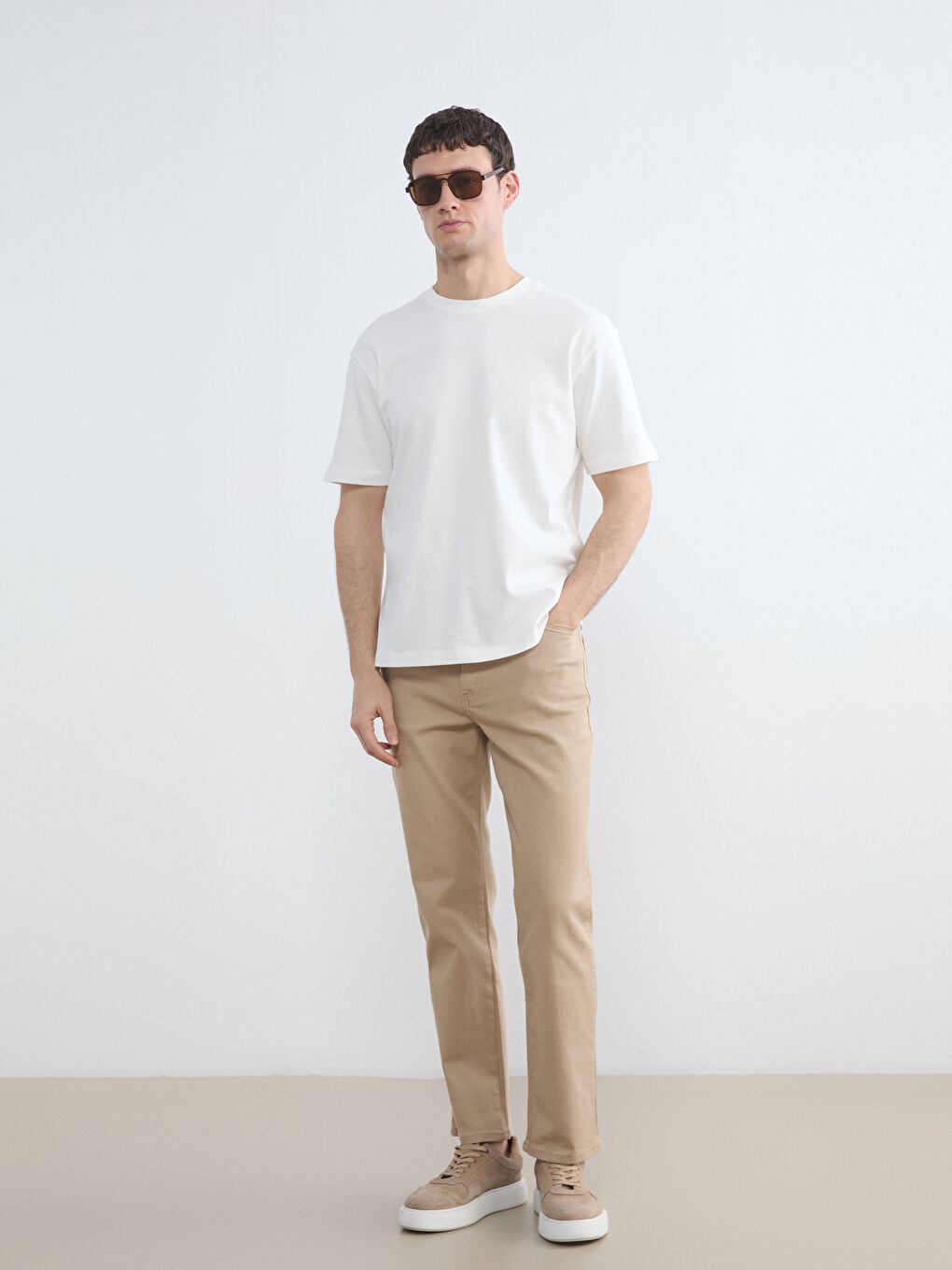 Bej Standart Kalıp Gabardin Erkek Pantolon