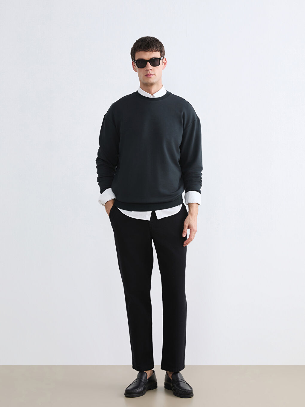 Siyah Standart Kalıp Armürlü Erkek Pantolon