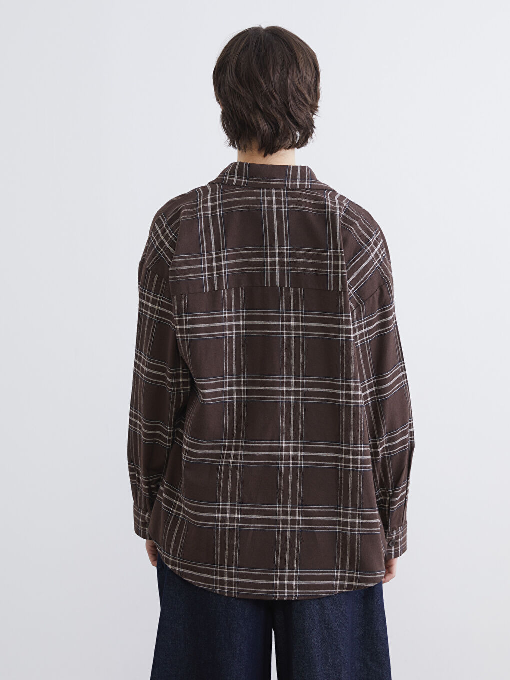 Kahverengi Ekose Oversize Krinkle Kadın Gömlek-3