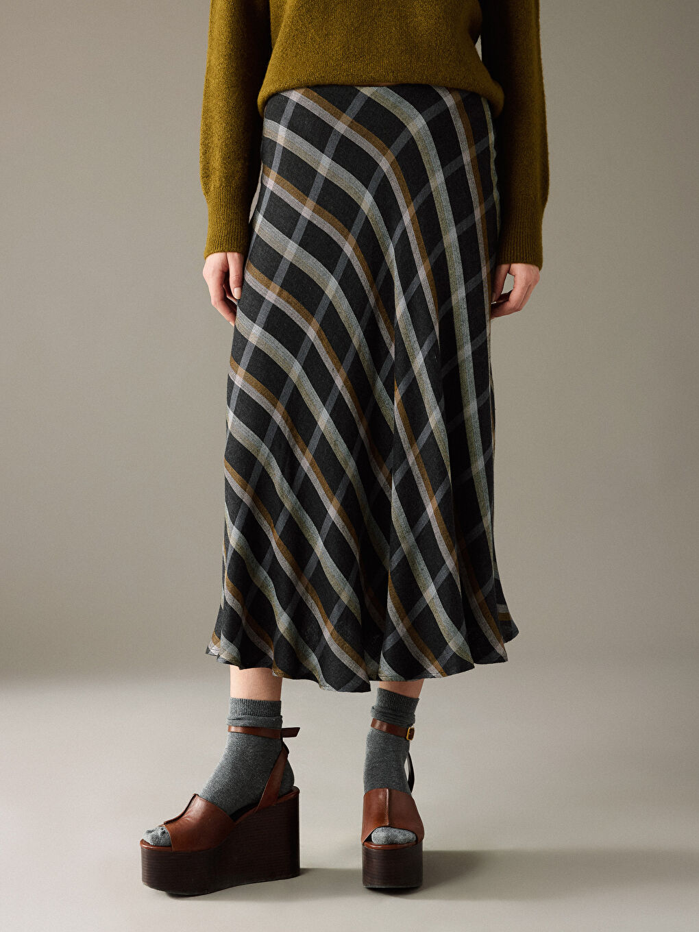 Kahverengi Beli Fermuarlı Fırfırlı Ekose Etek-1