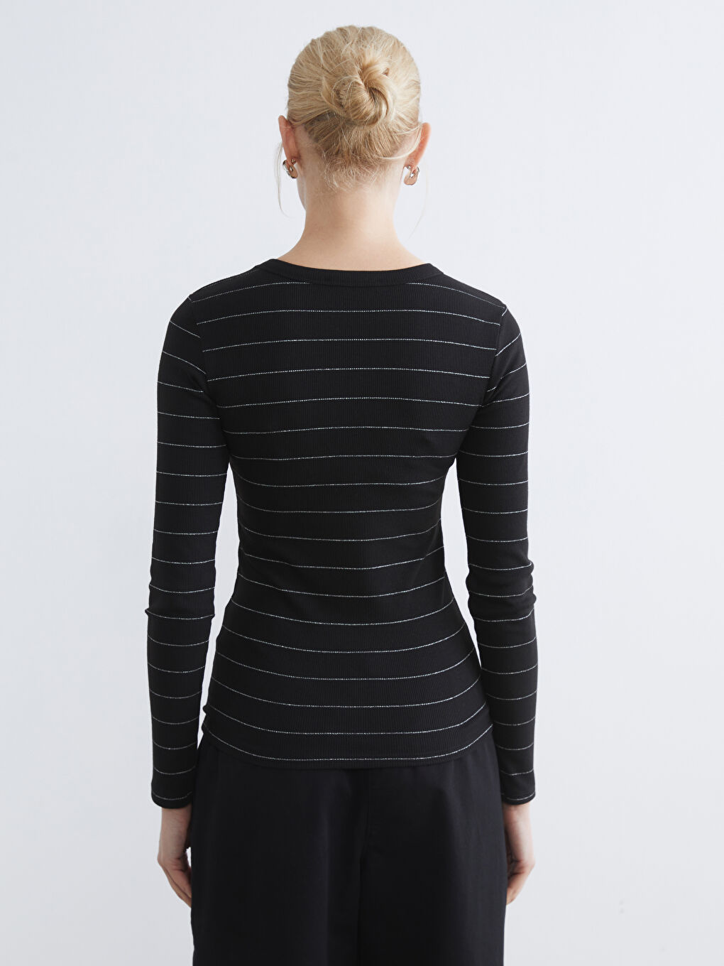 Siyah Bisiklet Yaka Çizgili Kadın Body-3