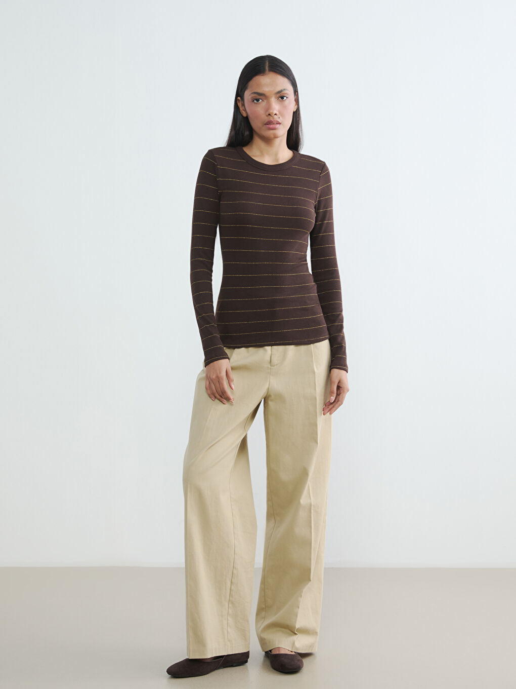 Женское полосатое боди с круглым вырезом-1