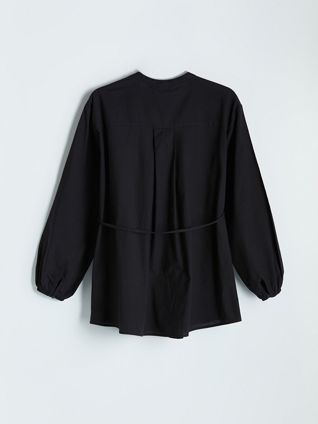 Siyah Kaçık Yaka Büzgülü Bluz-2