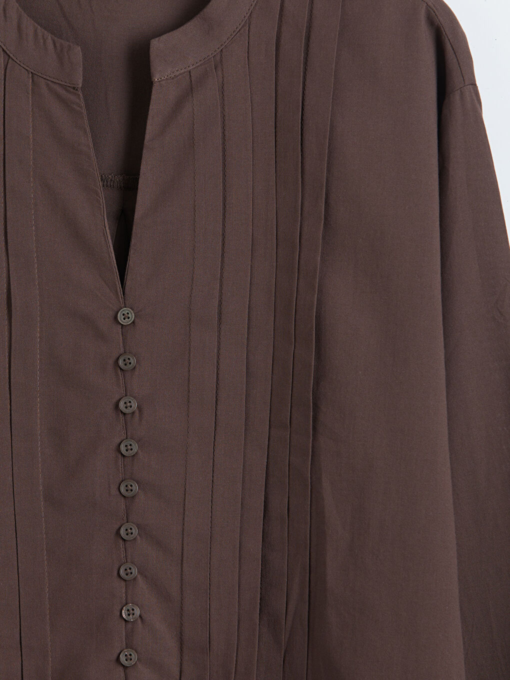 Kahverengi Kaçık Yaka Büzgülü Bluz-2