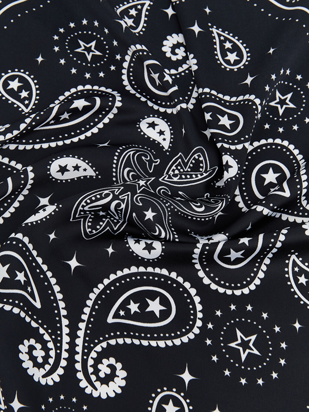 Siyah Desenli Kadın Bandana-2