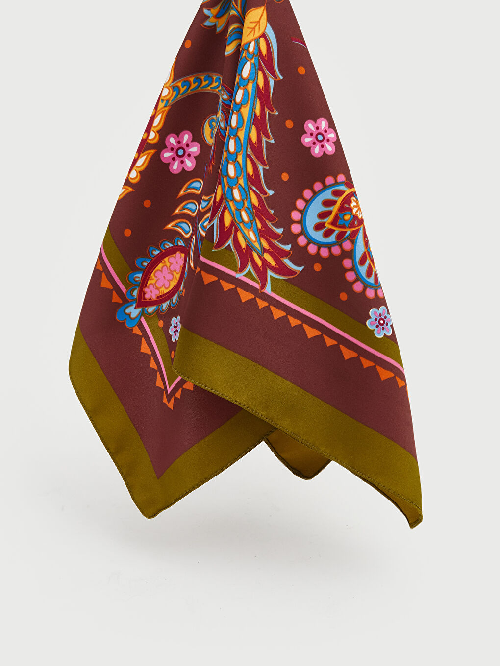 Kahverengi Desenli Kadın Fular-1