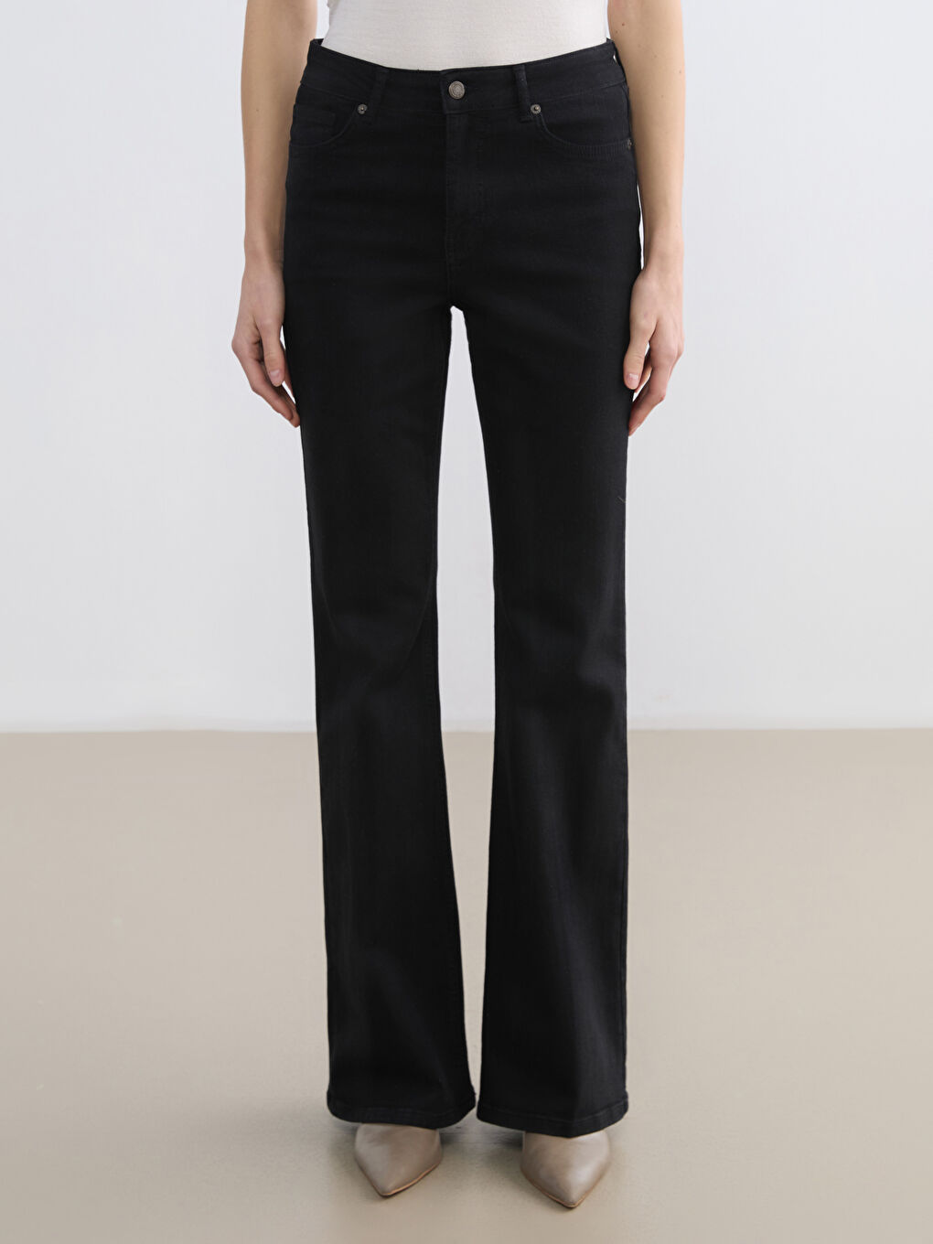 Siyah Flare Kadın Jean Pantolon-1