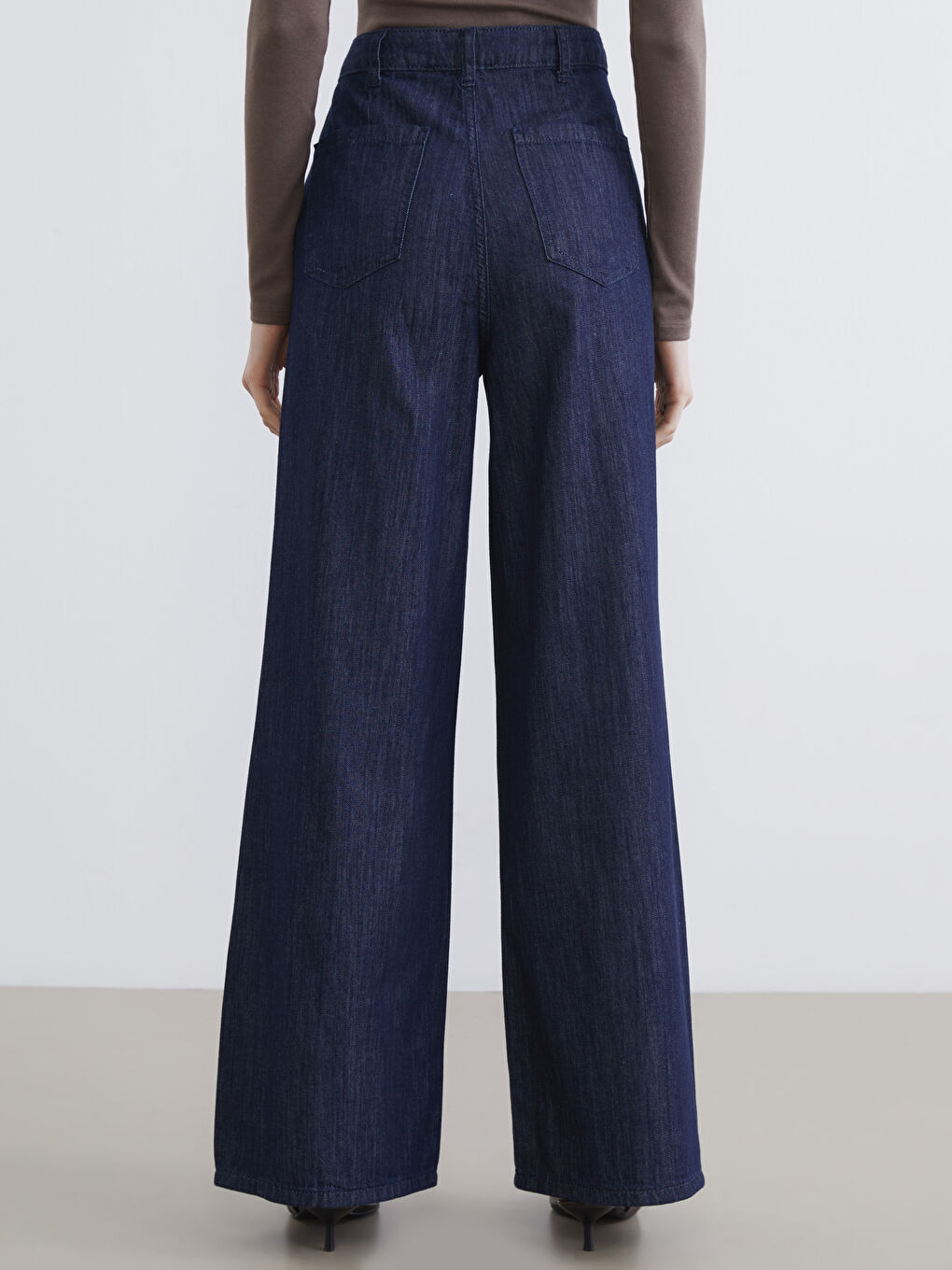 جينز واسع للسيدات-4