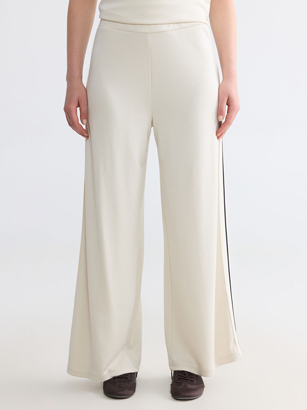 Elastic Waist Soft Touch Women's Sweatpants-1