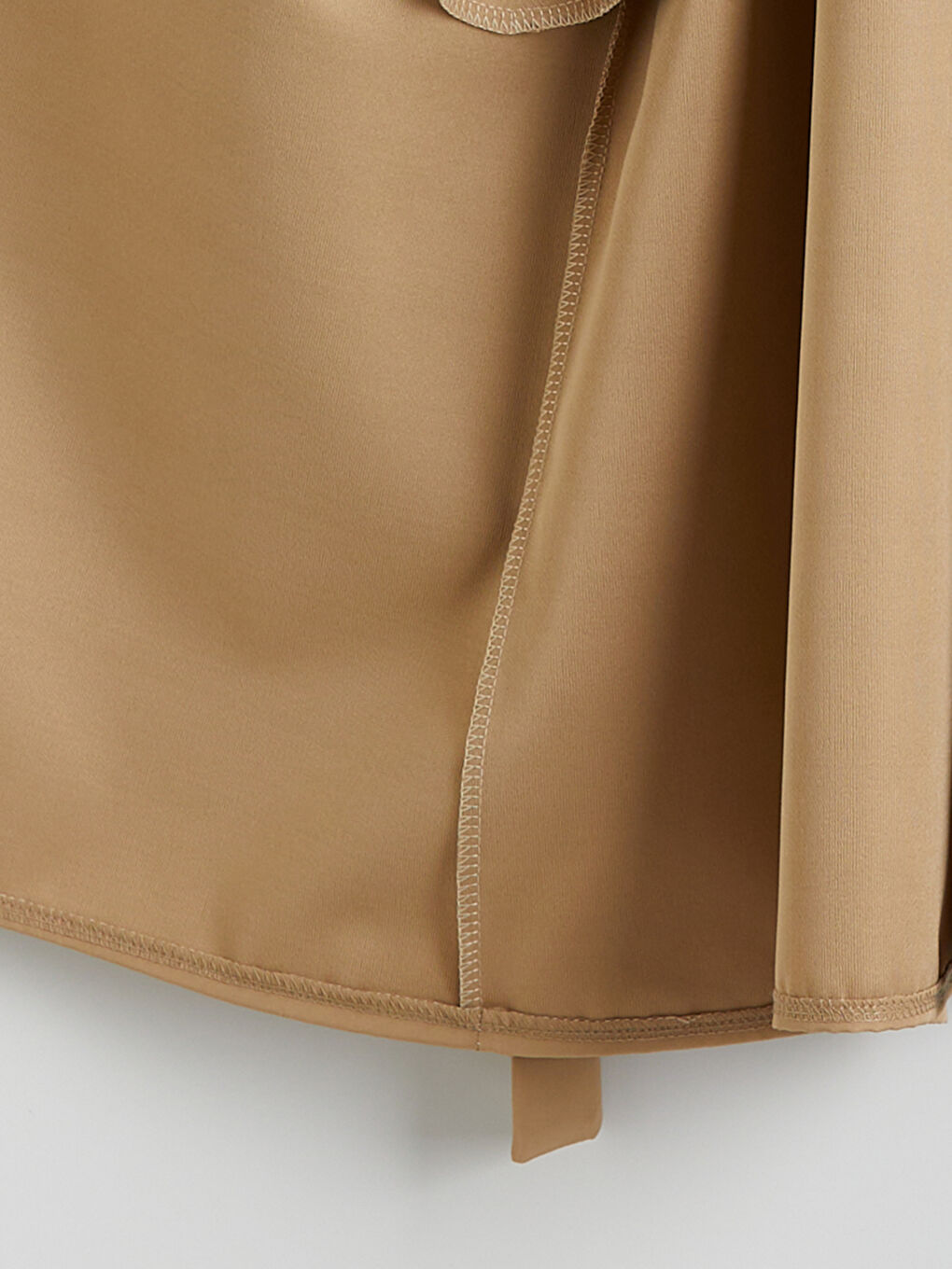 Bej Kruvaze Yaka Oversize Kadın Trençkot-2