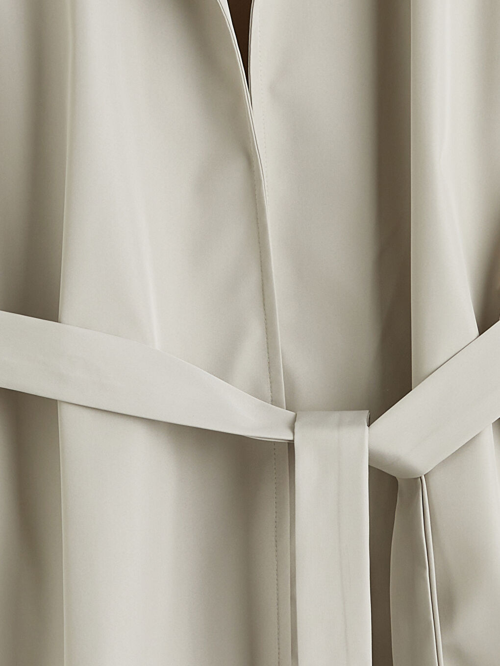 Bej Kruvaze Yaka Oversize Kadın Trençkot-5