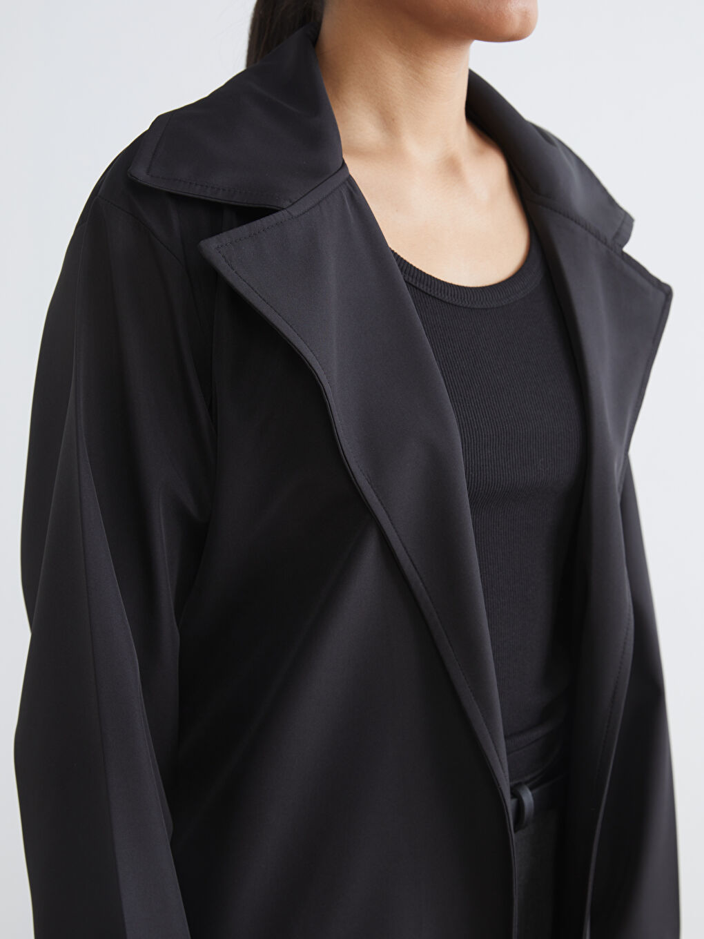 Siyah Kruvaze Yaka Oversize Kadın Trençkot-2