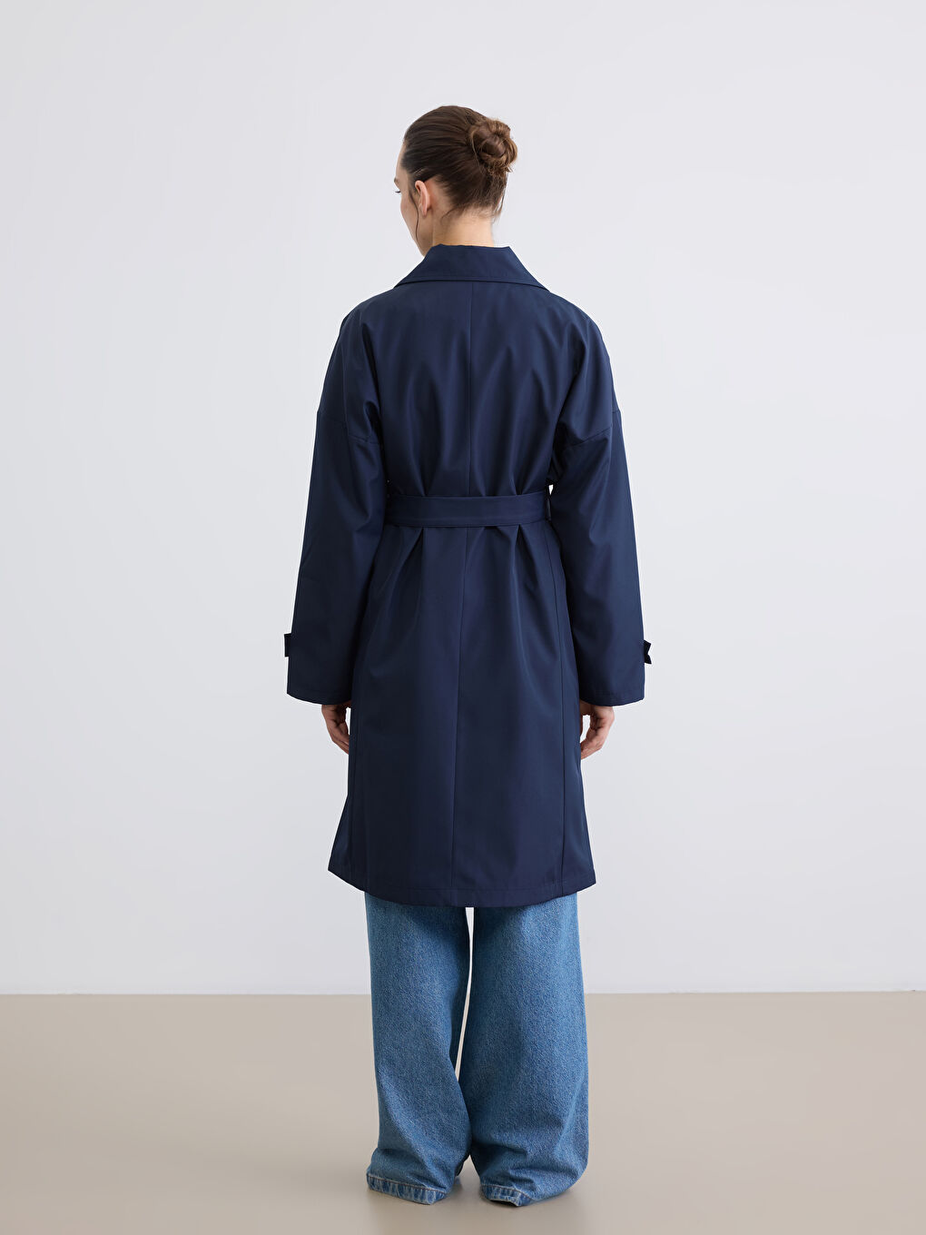 Lacivert Kruvaze Yaka Kuşaklı Oversize Kadın Trençkot-3