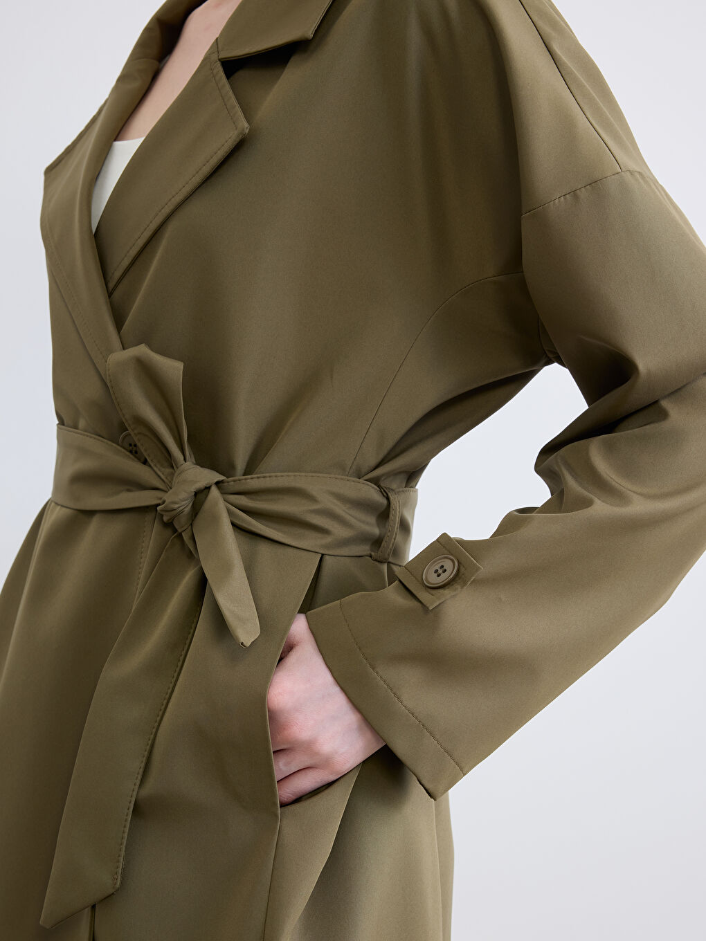 Haki Kruvaze Yaka Kuşaklı Oversize Kadın Trençkot-2