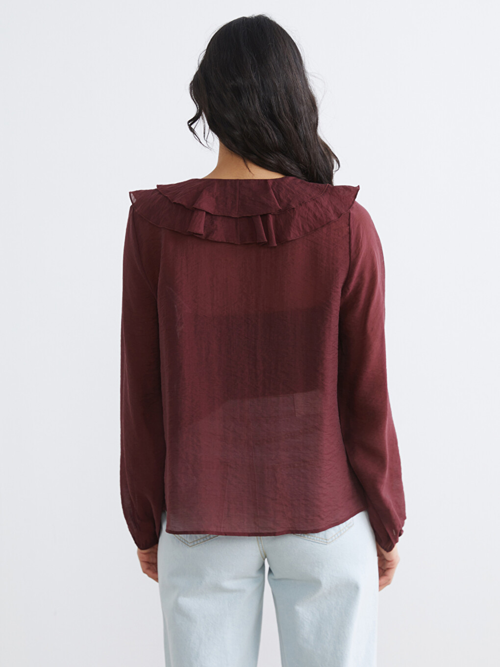 Bluza sa naborima i V izrezom-3