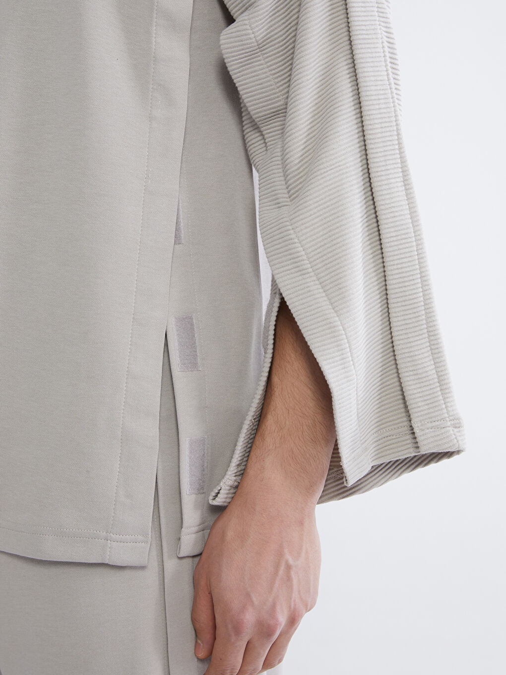 Bej Kolay Giyilebilir Yanlardan Cırt Bantlı Erkek Sweatshirt-3