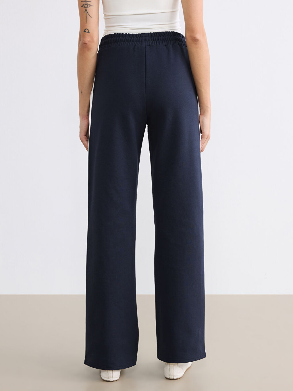 Женские широкие спортивные штаны с эластичным поясом-3