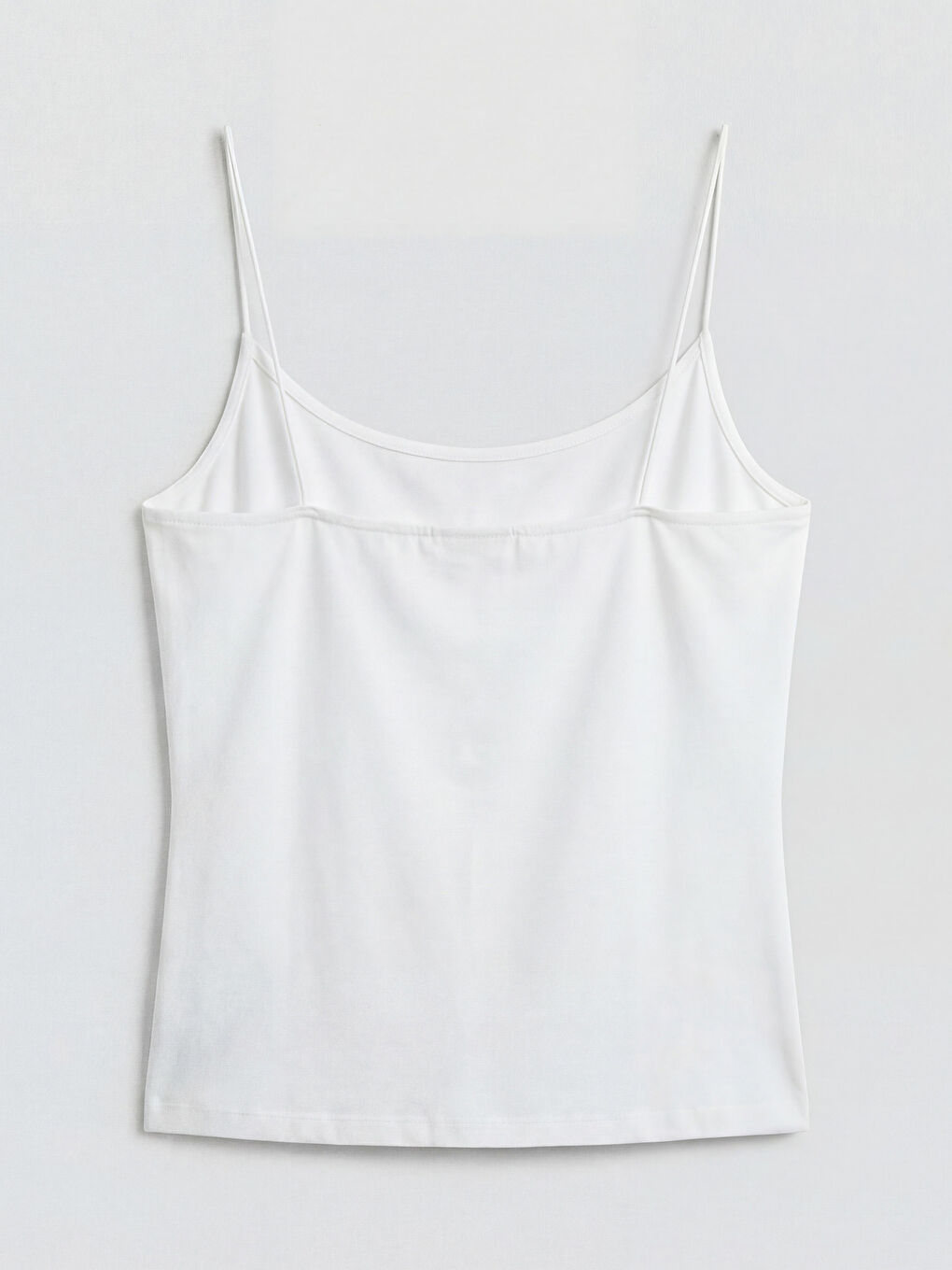 Beyaz U Yaka İp Askılı Kadın Atlet-1