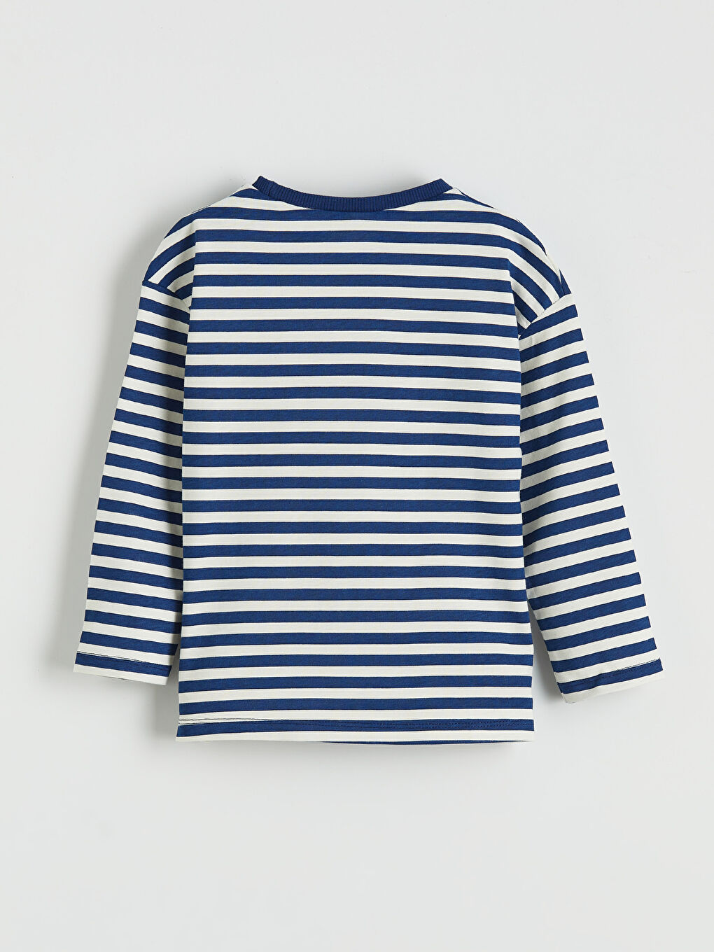 Lacivert Bisiklet Yaka Kiraz Nakışlı Kız Çocuk Tişört-1