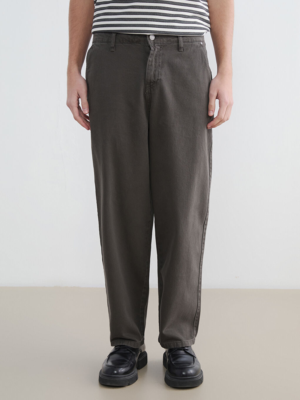 Gri Rahat Kalıp Erkek Pantolon-1