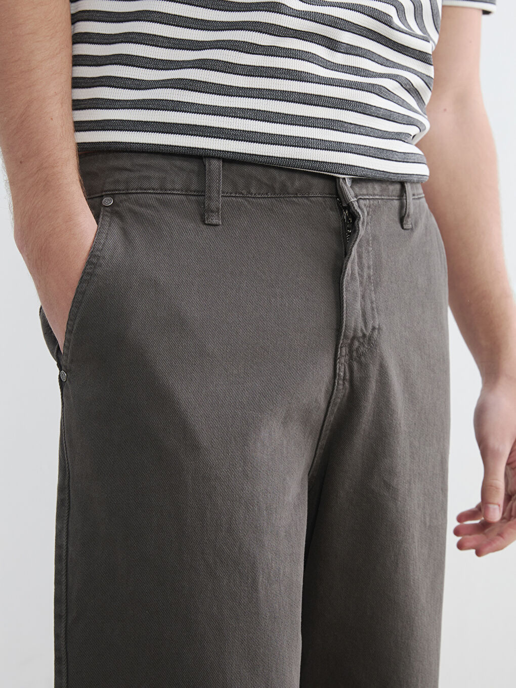 Gri Rahat Kalıp Erkek Pantolon-2