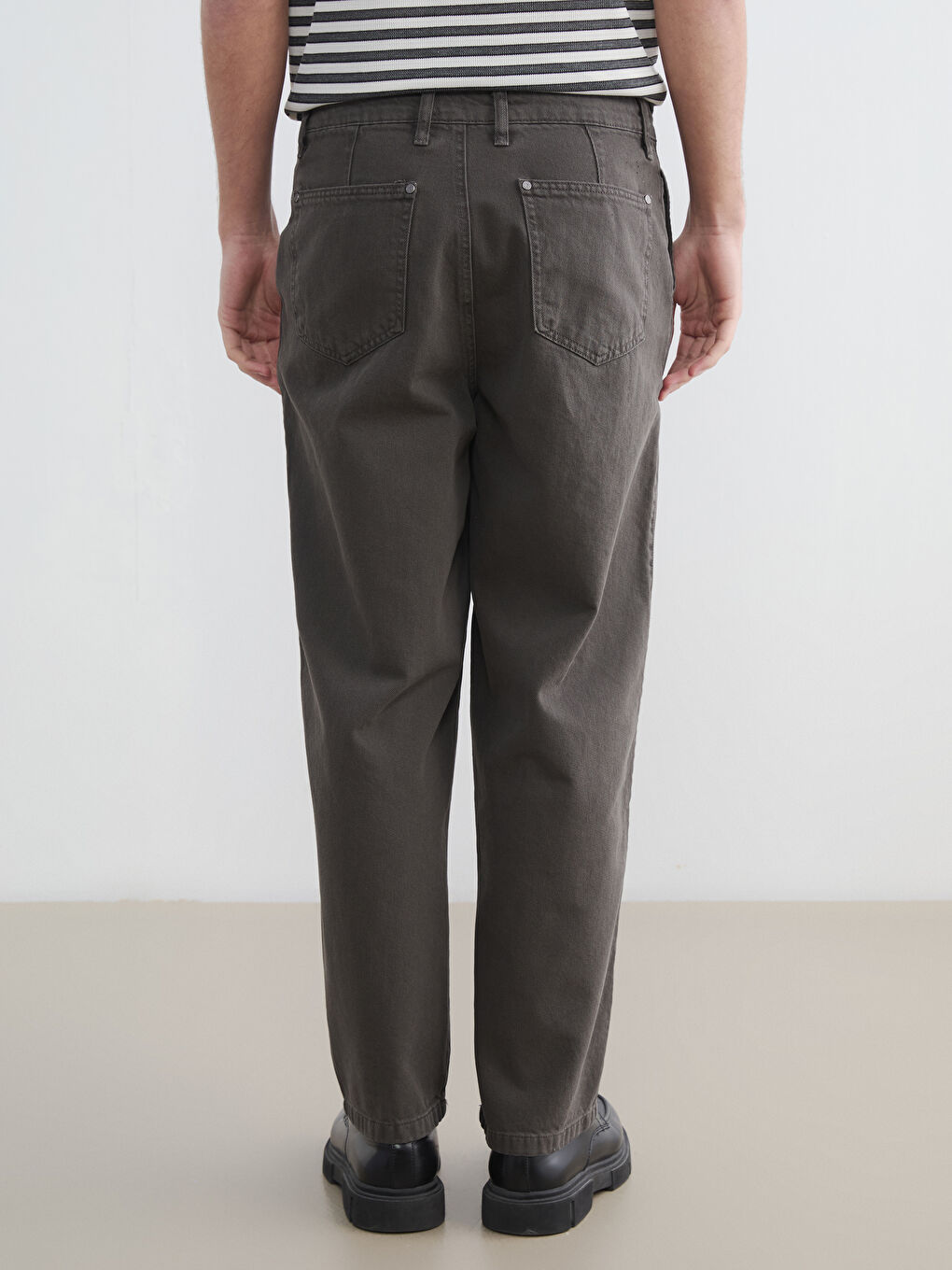 Gri Rahat Kalıp Erkek Pantolon-3