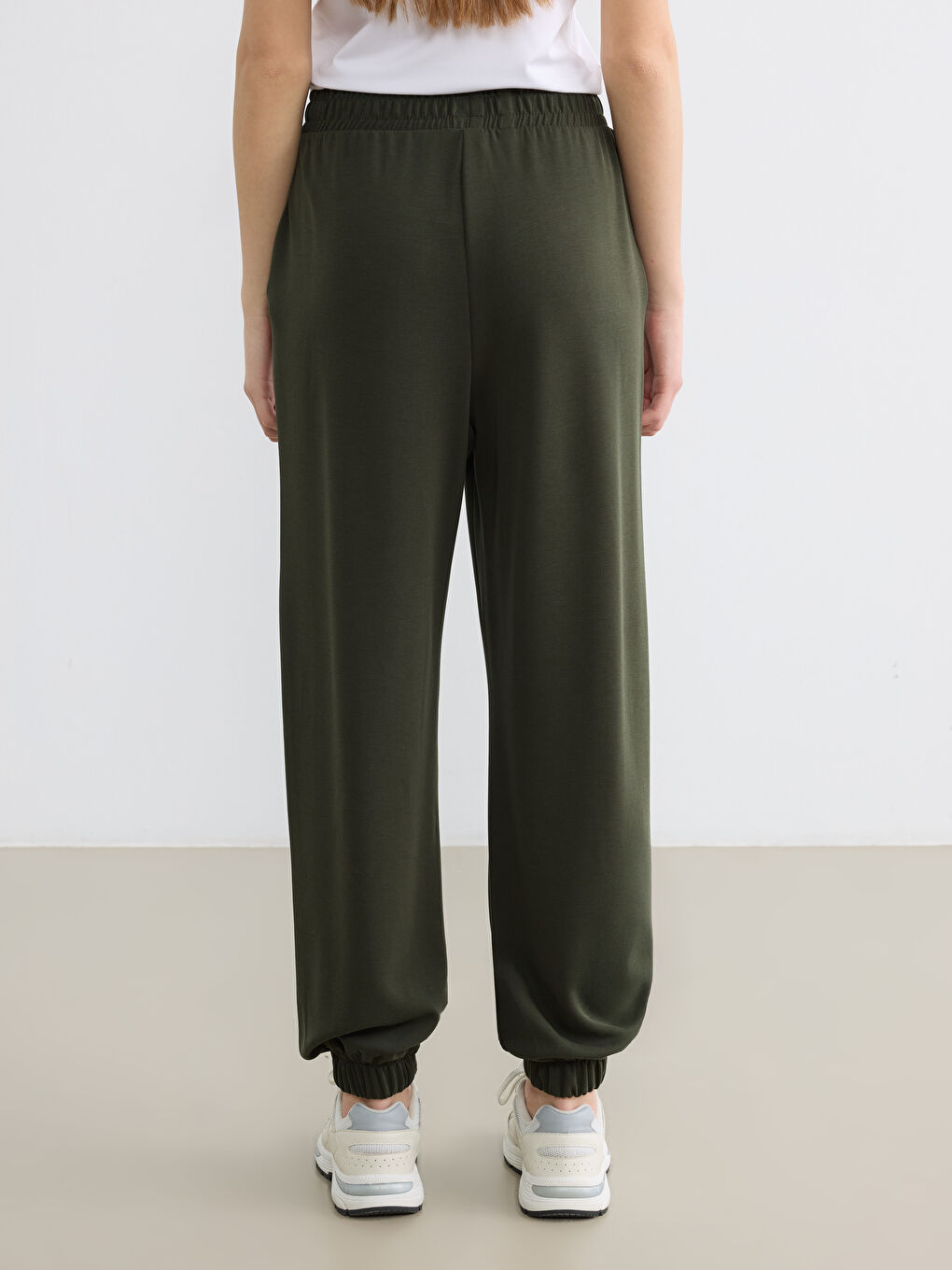 Haki Beli Lastikli Kadın Jogger Eşofman Altı-3