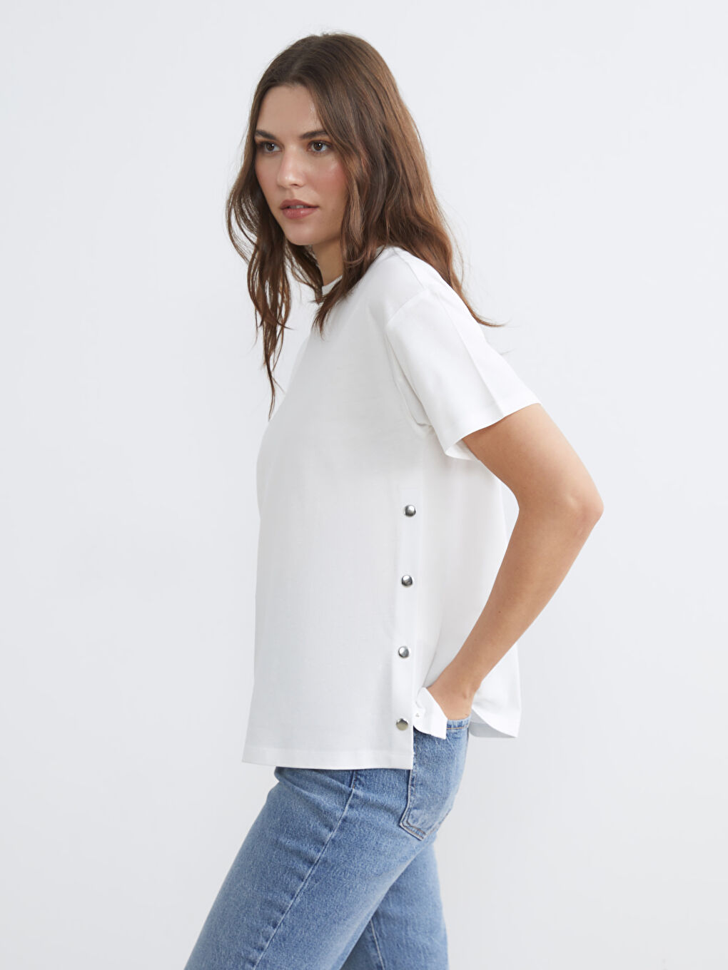 Beyaz Bisiklet Yaka Çıtçıtlı Bluz