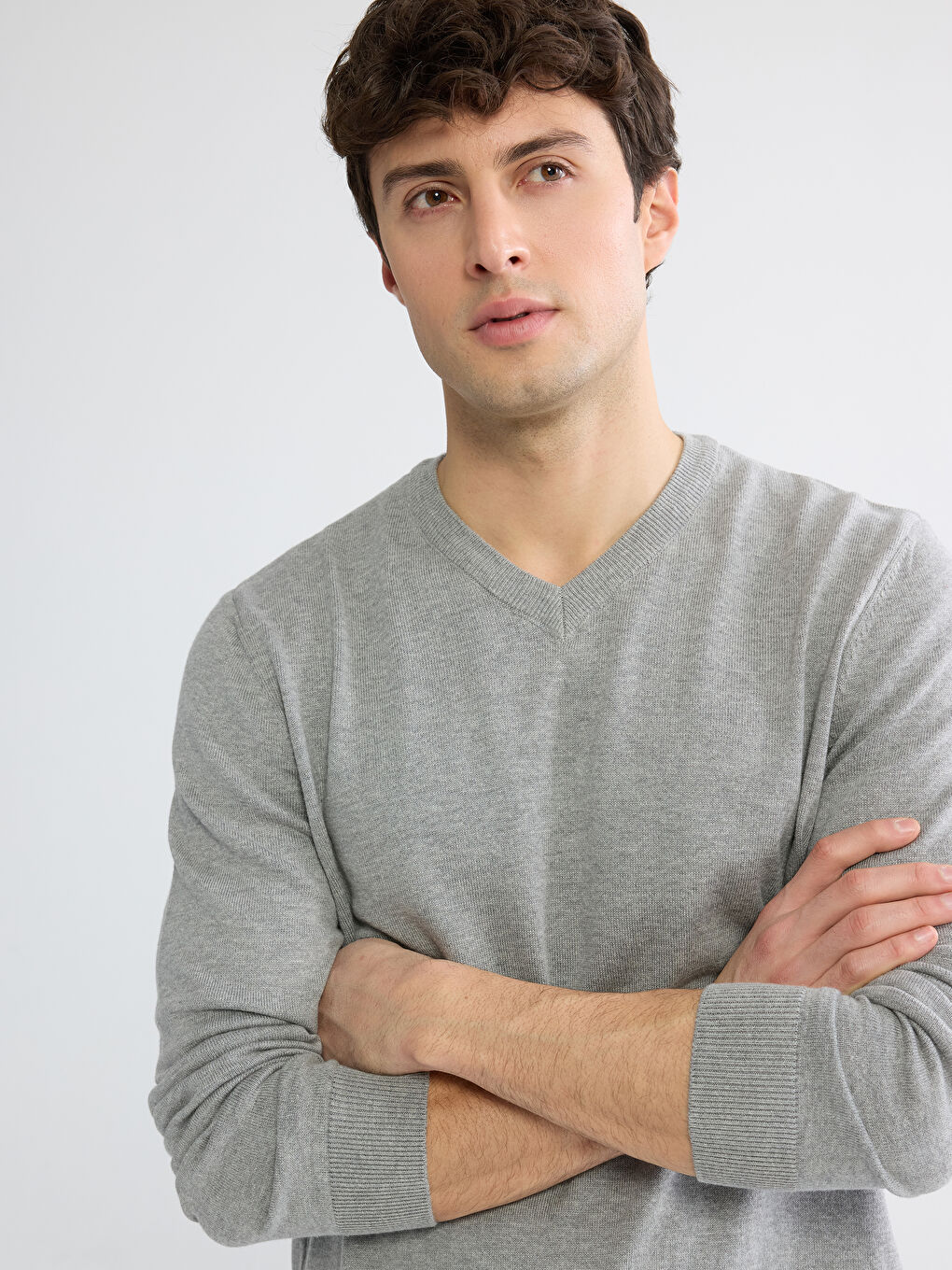 Gri V Yaka Erkek Triko Kazak