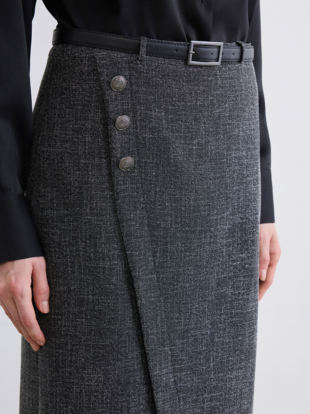 Пола тип молив от туид с шарки и колан-3