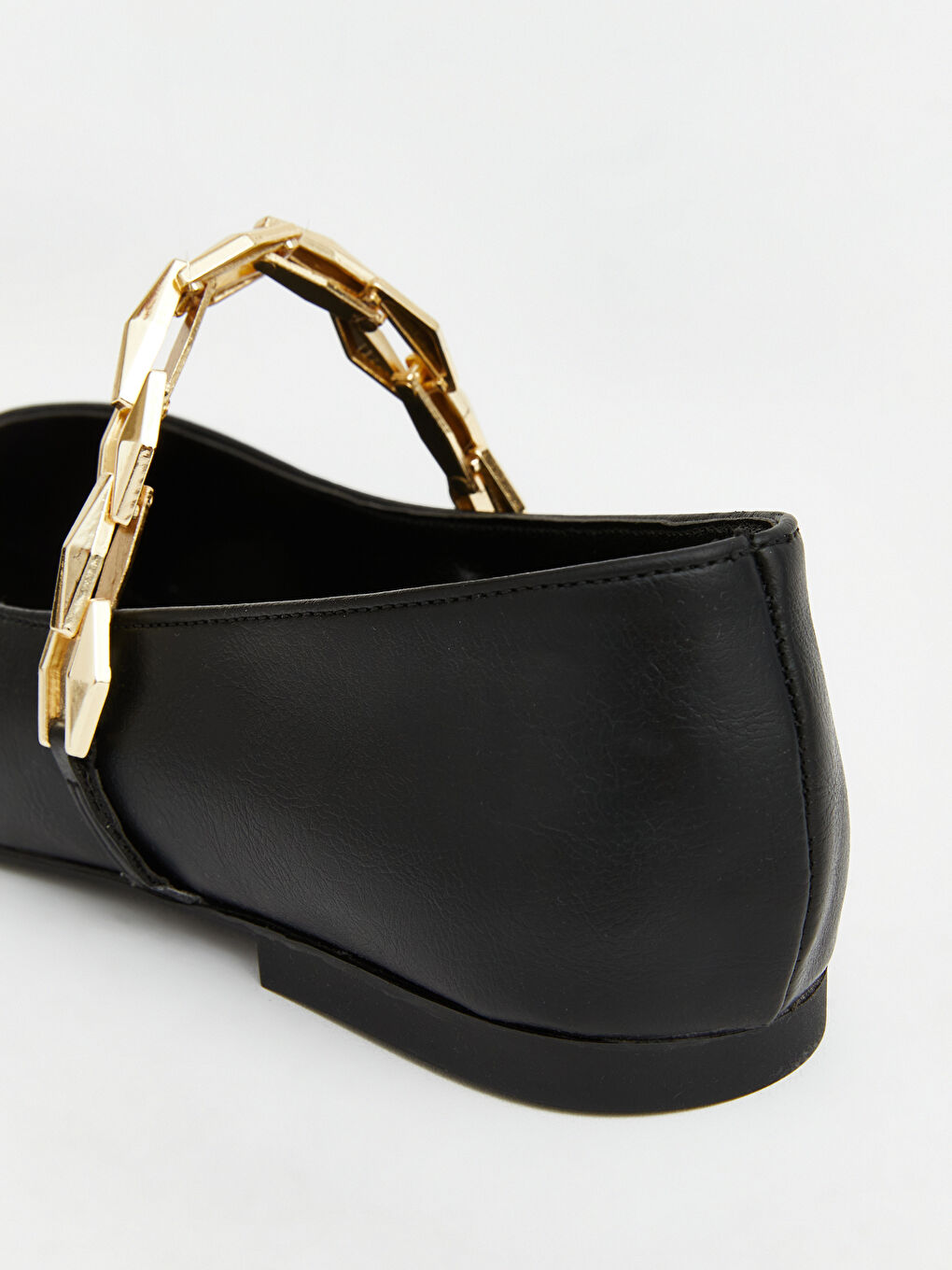 Siyah Deri Görünümlü Kadın Babet-4