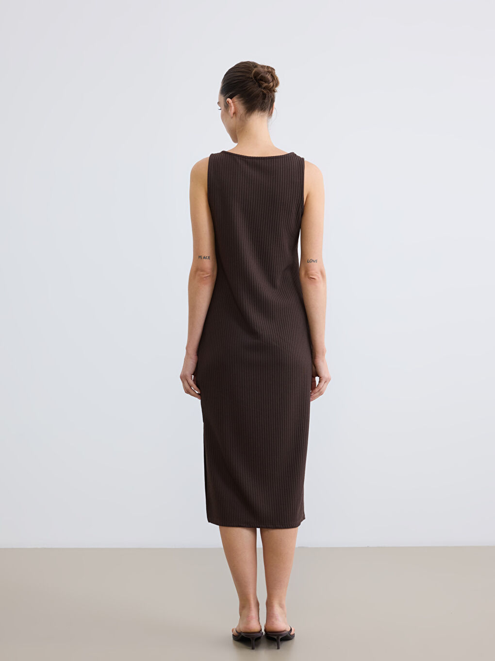 Kahverengi U Yaka Fitilli Bodycon Elbise-3