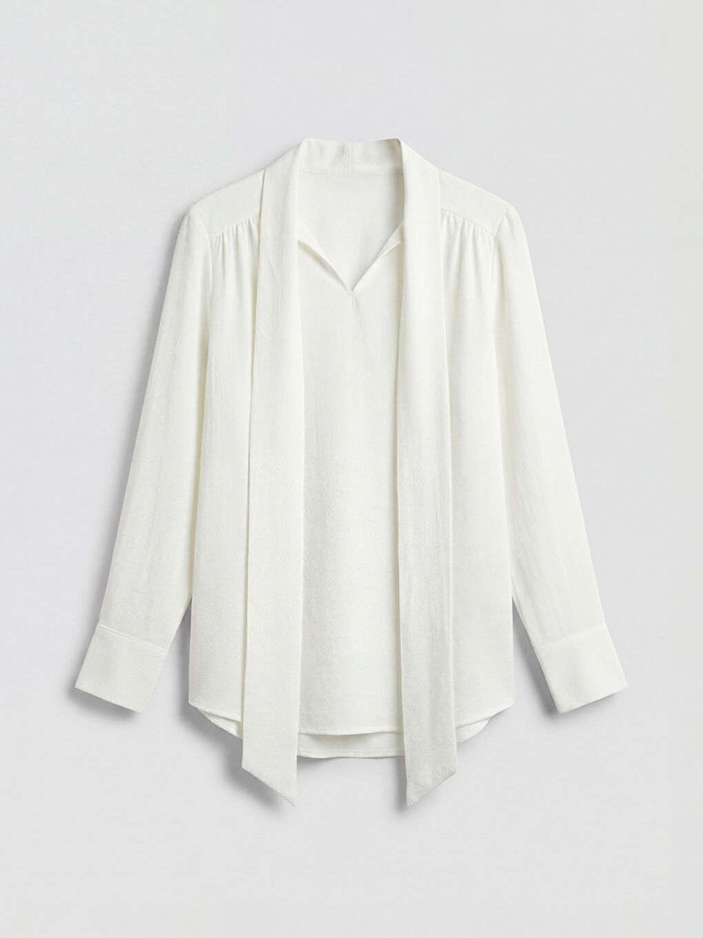 Beyaz Fular Yaka Büzgülü Oversize Bluz-4