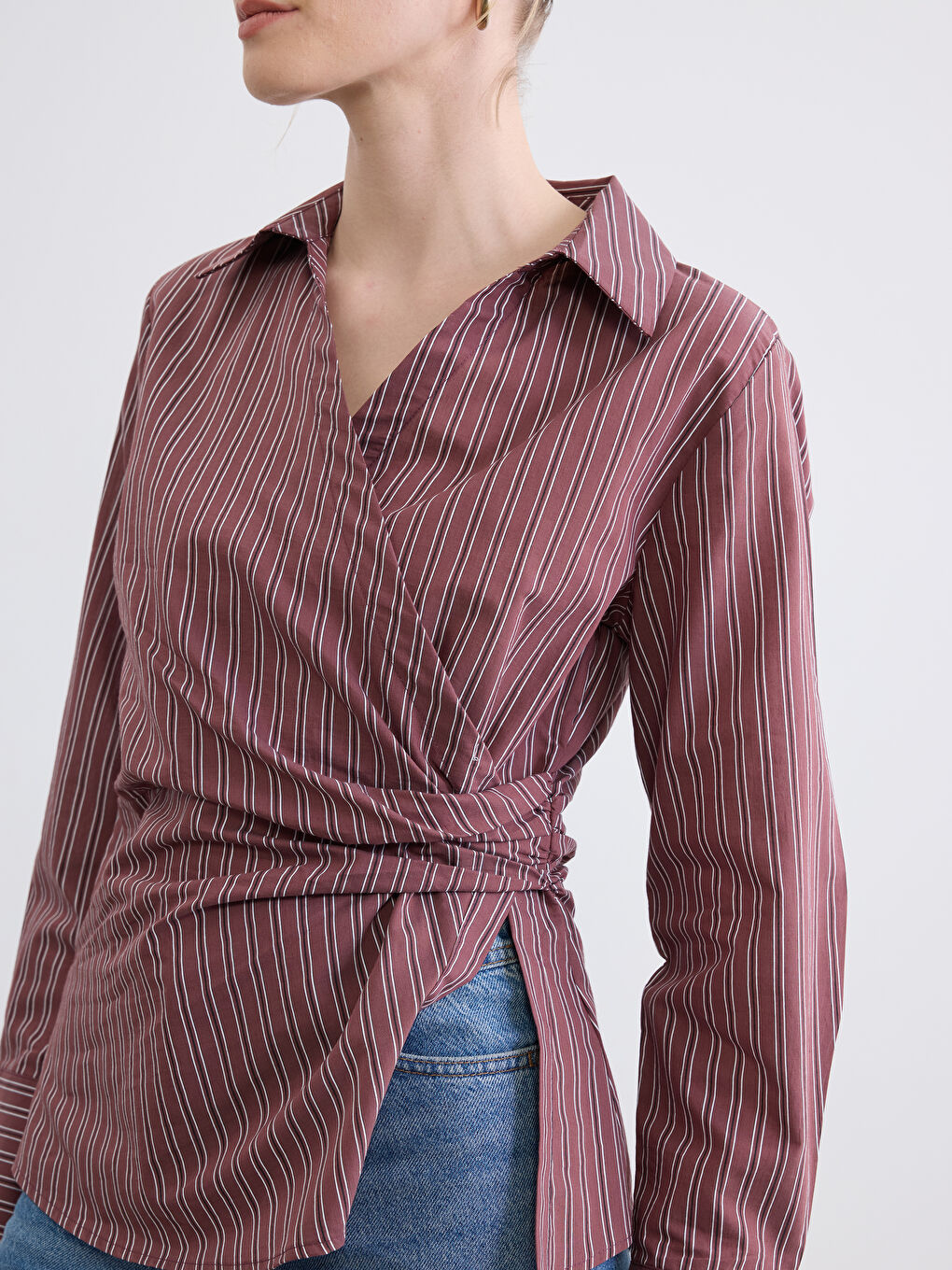 Bordo Kruvaze Yaka Çizgili Büzgülü Bluz-2