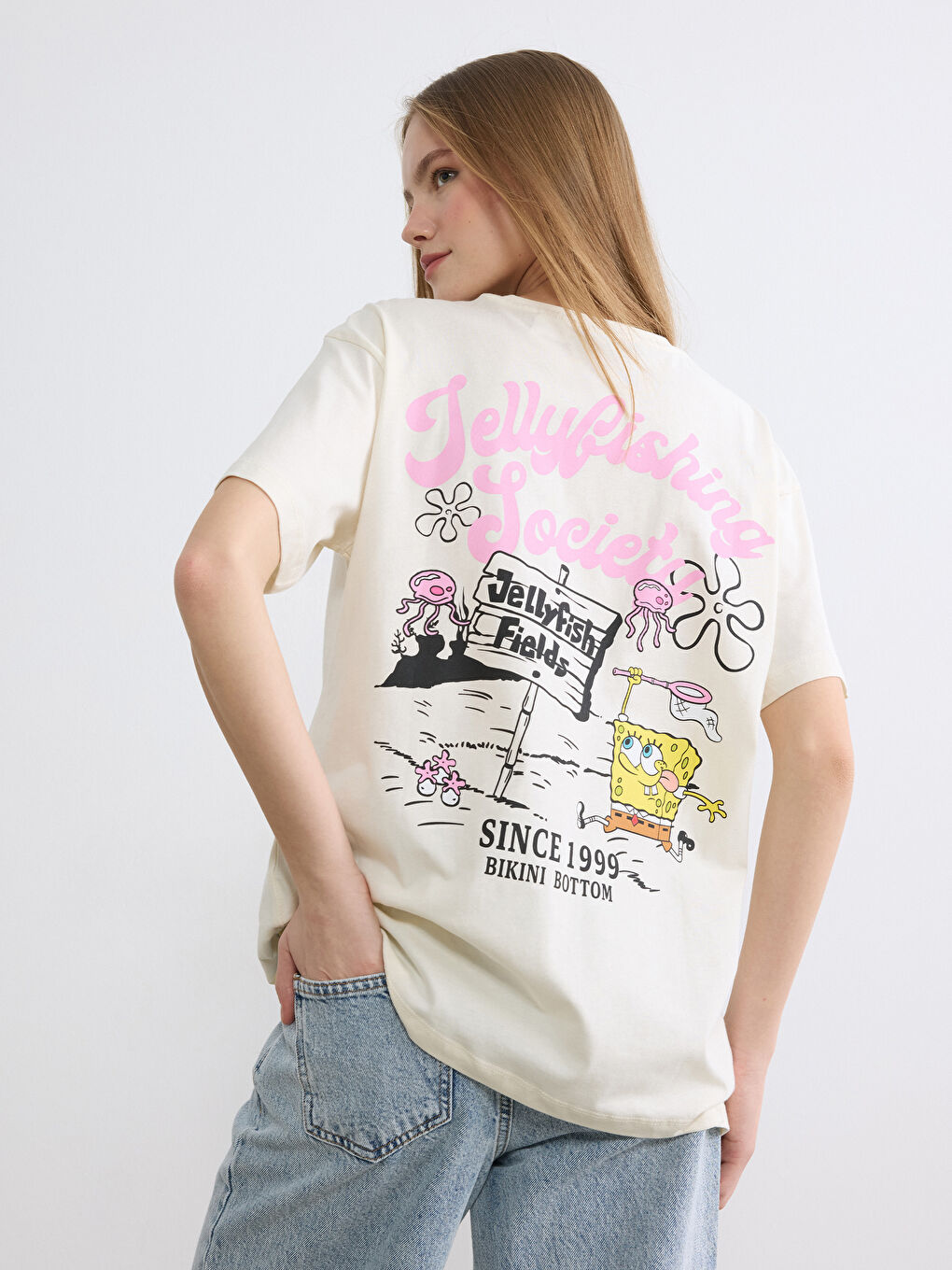 Bej Bisiklet Yaka Sünger Bob Baskılı Kadın Tişört
