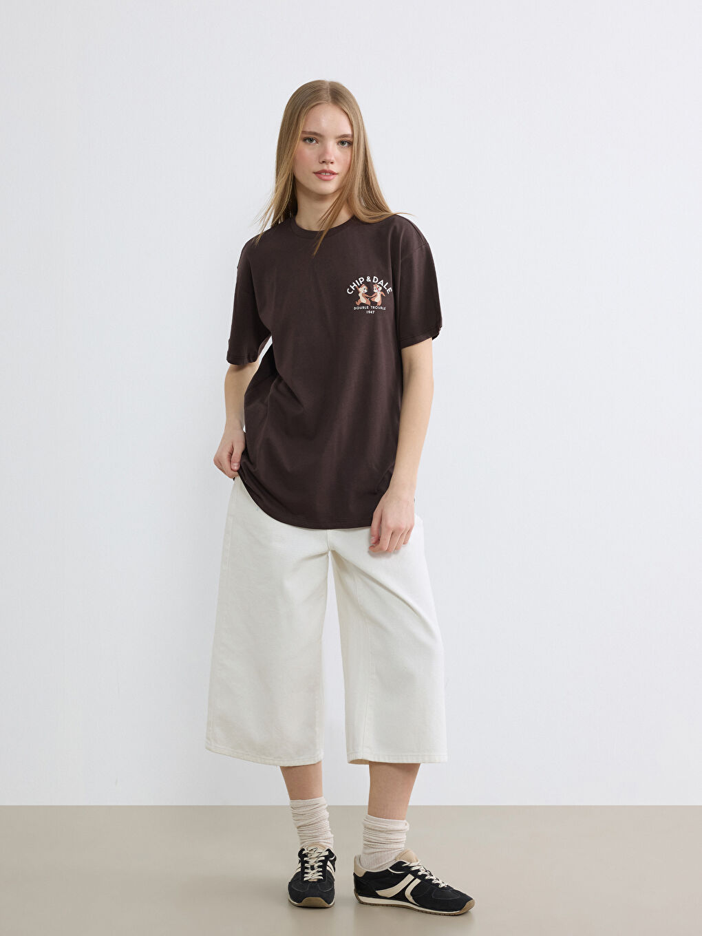 Women's T-shirt with Chip and Dale Print-1