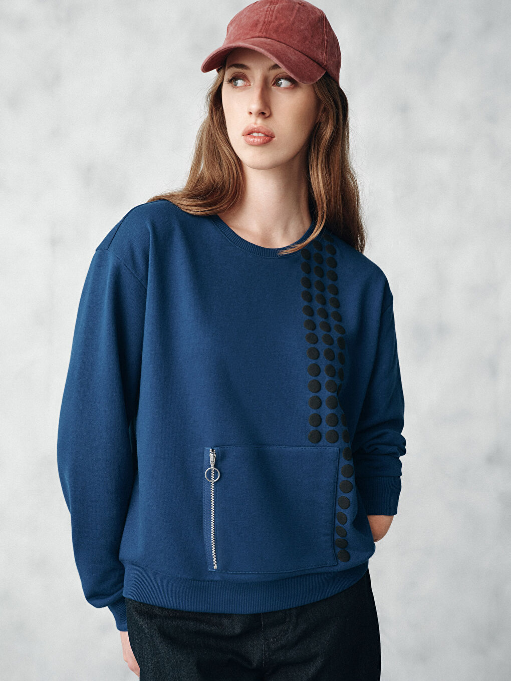 Lacivert Fonksiyonel Cepli Baskılı Kadın Kalın Sweatshirt