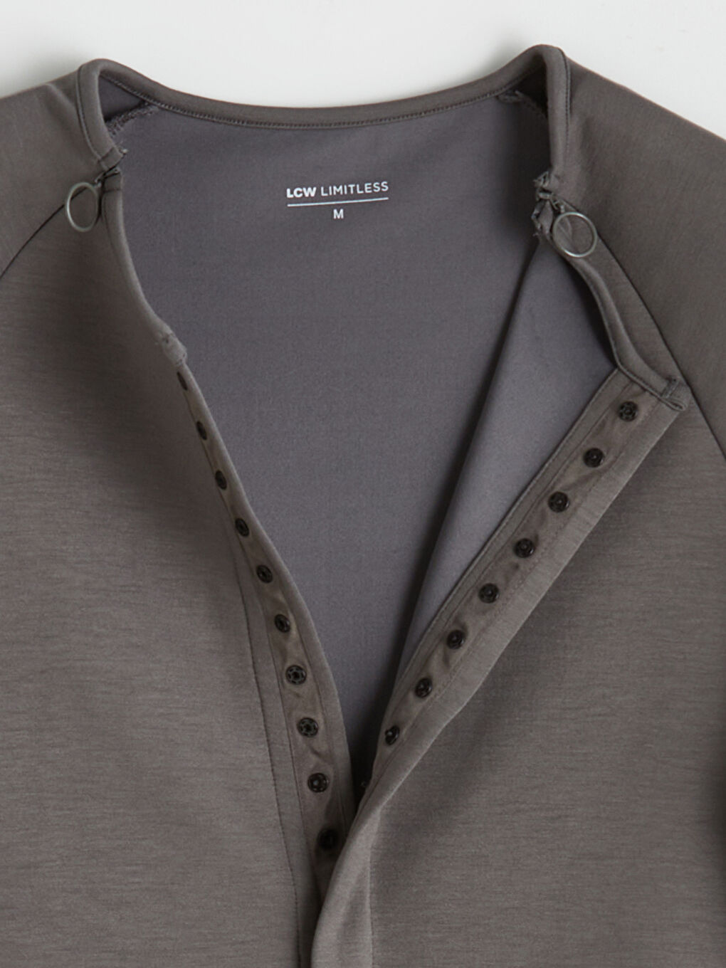 Antrasit Kolay Giyilebilir Önden Çıtçıtlı Kadın Tişört-8