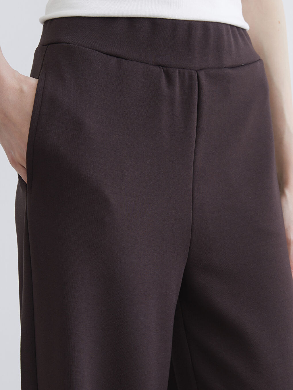 Kahverengi Beli Lastikli Geniş Paça Kadın Eşofman Altı-2