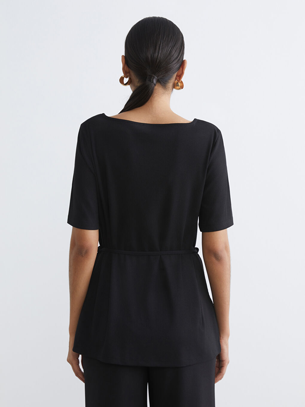 Siyah Bisiklet Yaka Bağlama Detaylı Bluz-3