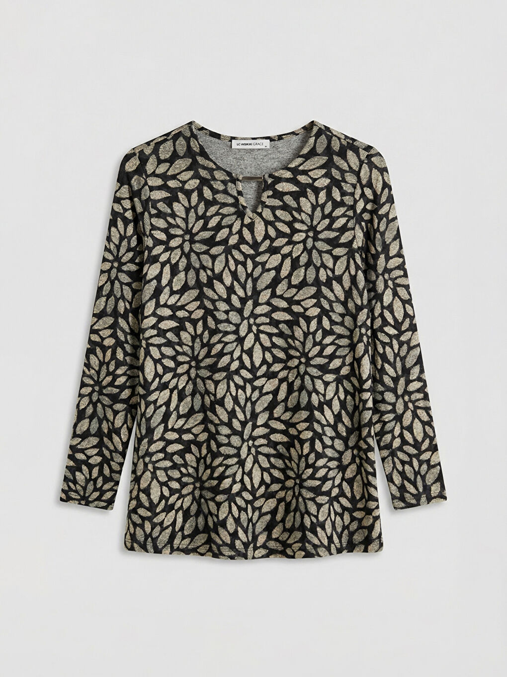 Floral blouse with a crew neck.-4