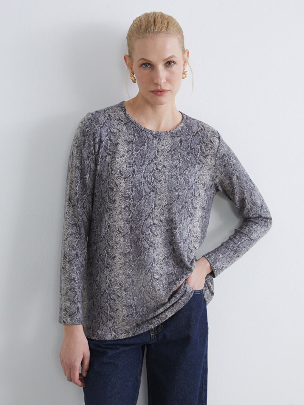 Crew Neck Snake Print Women's T-Shirt